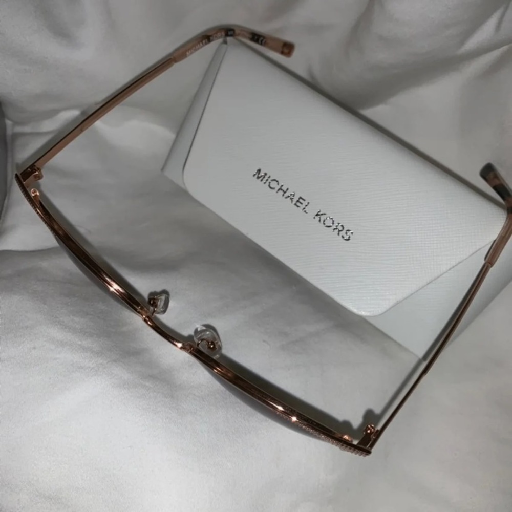 Michael kors polarized sunglasses ! - Picture 3 of 3